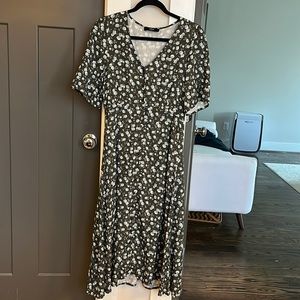 Able dress - only worn once!